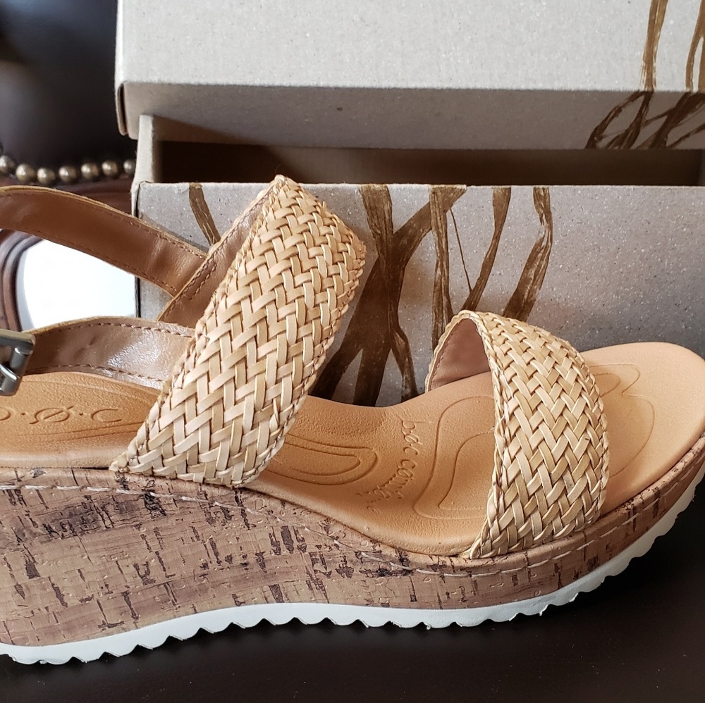 Brand new women's BOC shoes